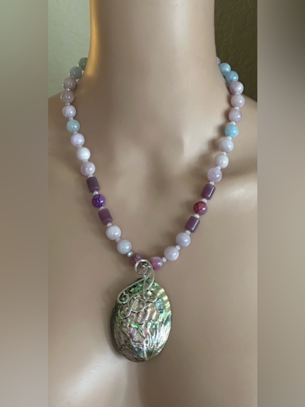 Beautiful 24 inch Kunzite gemstone bead necklace NWOT - Picture 7 of 15